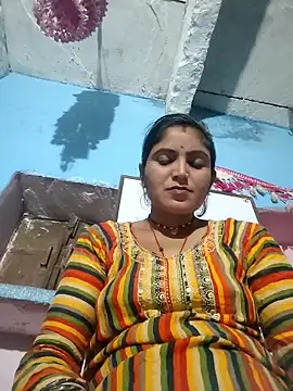 Snapshot of LUCKY_cut chatting on October 8, 2025, 3:42 pm LUCKY cut online show from October 8, 2025, 3:42 pm