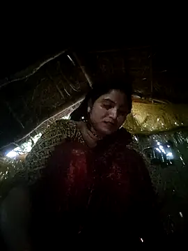 Snapshot of LUCKY_cut chatting on October 28, 2025, 2:15 am LUCKY cut online show from October 28, 2025, 2:15 am