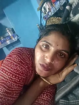 Snapshot of LUCKY_cut chatting on November 1, 2025, 6:10 pm LUCKY cut online show from November 1, 2025, 6:10 pm