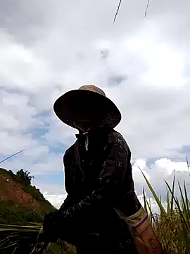 samsam-bae online show from September 18, 2025, 6:59 am