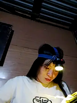 samsam-bae online show from October 18, 2025, 1:01 pm