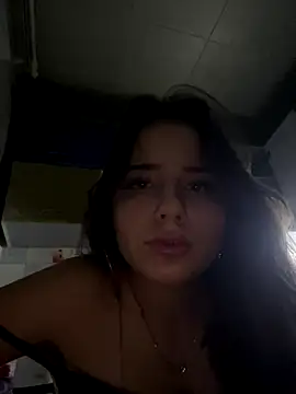 Snapshot of Immy_Megan chatting on October 29, 2025, 6:31 pm Immy Megan online show from October 29, 2025, 6:31 pm