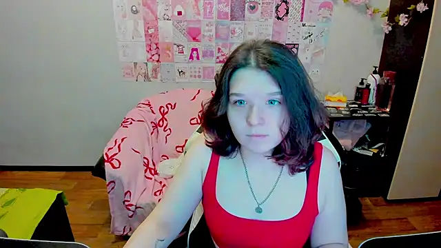 Snapshot of Acid_Kate chatting on October 3, 2025, 12:18 am Acid Kate online show from October 3, 2025, 12:18 am