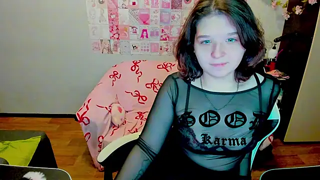 Snapshot of Acid_Kate chatting on October 15, 2025, 12:11 am Acid Kate online show from October 15, 2025, 12:11 am