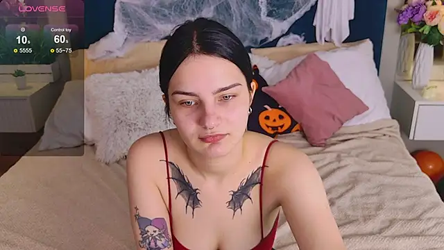 Snapshot of Angel_Braun chatting on October 26, 2025, 10:10 am Angel Braun online show from October 26, 2025, 10:10 am