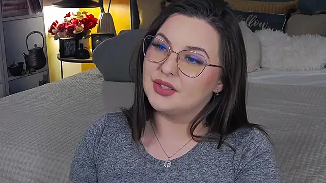 Mia Swano online show from November 23, 2025, 10:42 pm