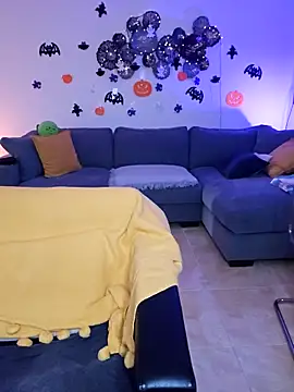 Snapshot of AngelaWild- chatting on November 3, 2025, 11:00 am AngelaWild- online show from November 3, 2025, 11:00 am