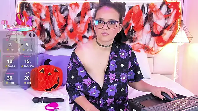 Snapshot of LilithValmare chatting on October 10, 2025, 3:05 am LilithValmare online show from October 10, 2025, 3:05 am