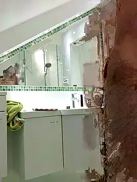 Oldmenhot66 online show from October 7, 2025, 4:31 am