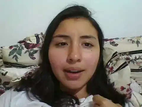 Snapshot of _Romilly_ chatting on October 12, 2025, 3:05 am Romilly online show from October 12, 2025, 3:05 am