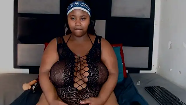 Freaky-boobs online show from November 5, 2025, 12:05 pm