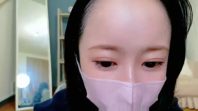 Kurumi chan  online show from September 12, 2025, 4:34 am
