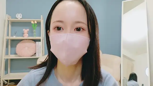 Kurumi chan  online show from September 18, 2025, 10:39 am