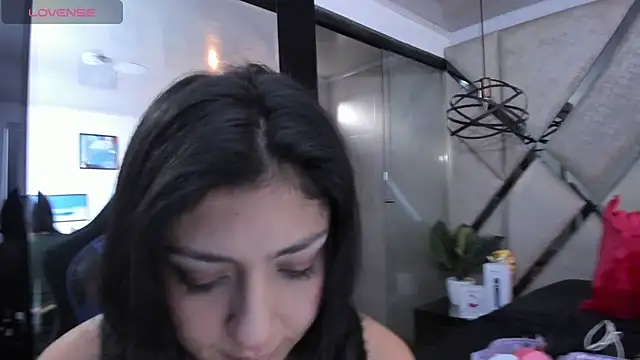 Ely09  online show from April 28, 2026, 9:09 pm