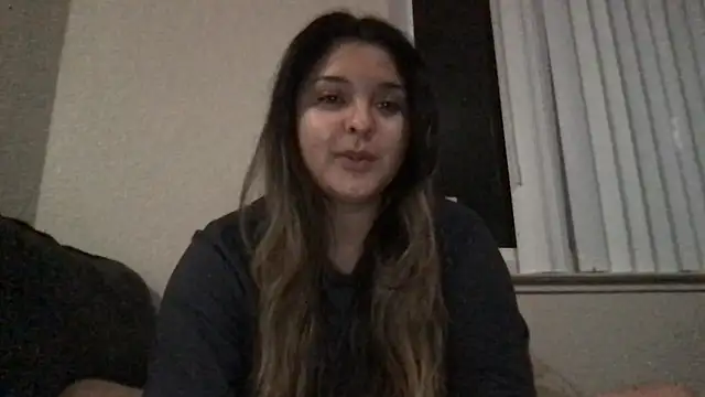 tinnnyym online show from November 24, 2025, 7:08 am