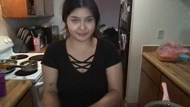 tinnnyym online show from February 10, 2026, 11:31 pm