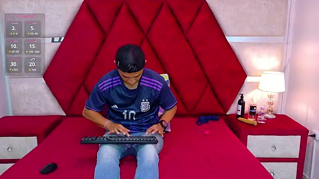 Kity spiderr online show from November 19, 2025, 12:38 pm