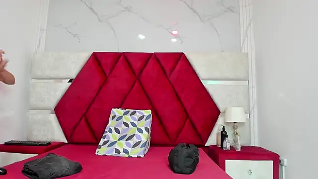 Kity spiderr online show from May 20, 2026, 12:22 pm