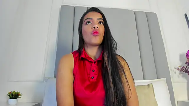 Snapshot of CannelaSmith chatting on June 12, 2026, 11:53 am CannelaSmith online show from June 12, 2026, 11:53 am