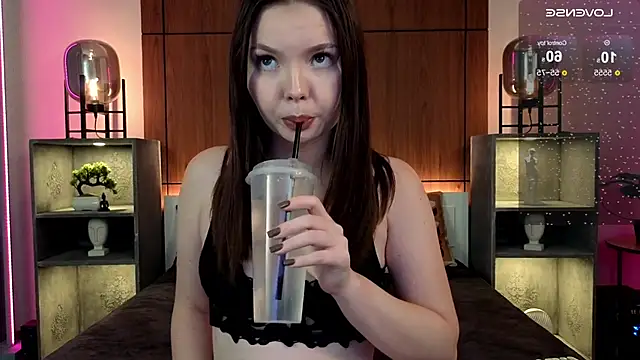 Angelina Velvet online show from September 9, 2025, 1:43 pm