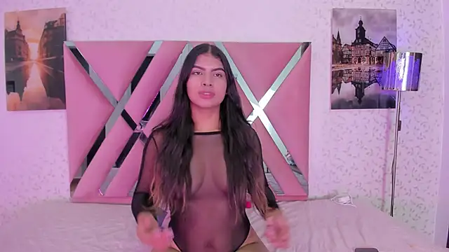 Snapshot of SophiaSalazar_ chatting on November 7, 2025, 12:05 pm SophiaSalazar online show from November 7, 2025, 12:05 pm