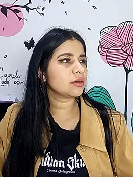 Snapshot of ValerieLove_ chatting on October 6, 2025, 7:22 pm ValerieLove online show from October 6, 2025, 7:22 pm