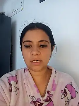 ValerieLove  online show from November 25, 2025, 6:30 pm