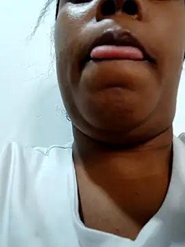 MoniqueMulberry online show from October 1, 2025, 6:41 am