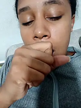 MoniqueMulberry online show from October 7, 2025, 8:55 am