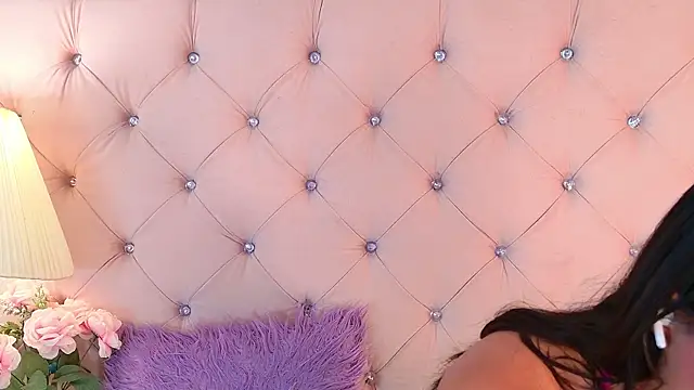 Snapshot of CaterinaRomano chatting on February 19, 2026, 2:24 pm CaterinaRomano online show from February 19, 2026, 2:24 pm