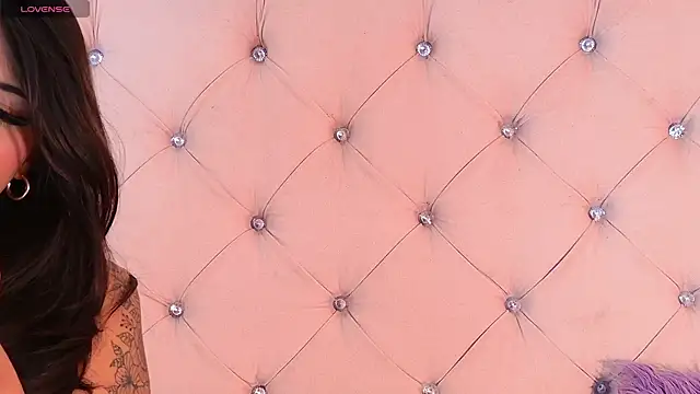 Snapshot of CaterinaRomano chatting on February 25, 2026, 3:32 pm CaterinaRomano online show from February 25, 2026, 3:32 pm