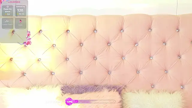 CaterinaRomano online show from May 4, 2026, 7:43 pm