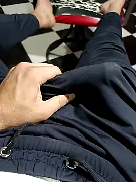 Snapshot of anis3g4 chatting on October 2, 2025, 6:48 pm anis3g4 online show from October 2, 2025, 6:48 pm