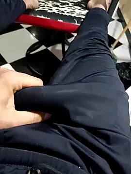 Snapshot of anis3g4 chatting on October 18, 2025, 10:43 pm anis3g4 online show from October 18, 2025, 10:43 pm