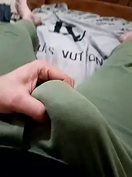 anis3g4 online show from January 12, 2026, 8:36 pm