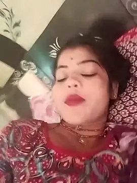 Yatiksha Beby online show from May 5, 2026, 5:04 am