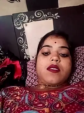Yatiksha Beby online show from May 5, 2026, 5:21 pm