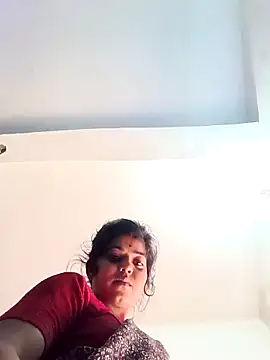 Yatiksha Beby online show from May 9, 2026, 4:28 am