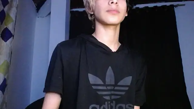 DaraKat18 online show from June 16, 2026, 1:41 am