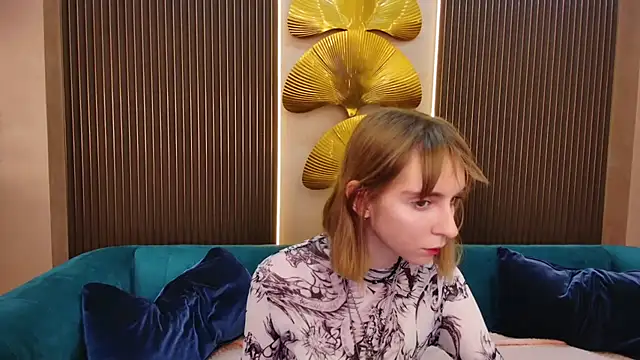 Beverly Gomes online show from December 1, 2025, 3:28 pm