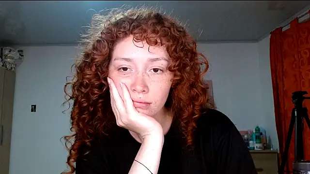 Snapshot of Myrosieposy chatting on March 5, 2026, 11:34 pm Myrosieposy online show from March 5, 2026, 11:34 pm