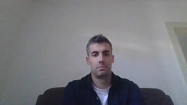 Snapshot of JulioIsHere4you chatting on October 11, 2025, 12:36 pm JulioIsHere4you online show from October 11, 2025, 12:36 pm