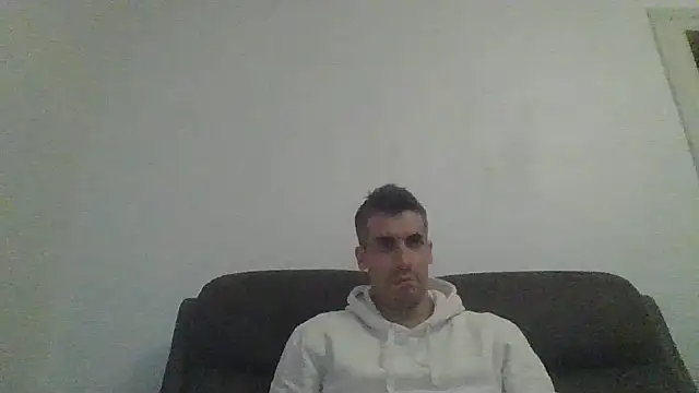 Snapshot of JulioIsHere4you chatting on October 14, 2025, 10:54 pm JulioIsHere4you online show from October 14, 2025, 10:54 pm