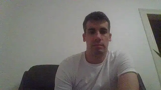 Snapshot of JulioIsHere4you chatting on November 1, 2025, 5:42 am JulioIsHere4you online show from November 1, 2025, 5:42 am