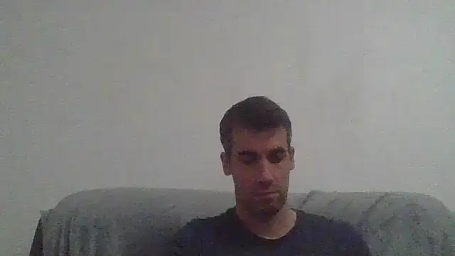 JulioIsHere4you online show from November 9, 2025, 10:52 pm