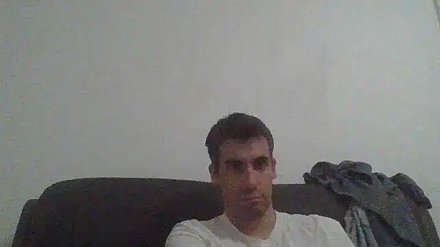 JulioIsHere4you online show from November 23, 2025, 6:24 am