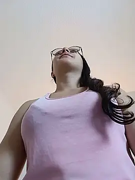 Bella Sumers online show from June 18, 2026, 4:11 pm
