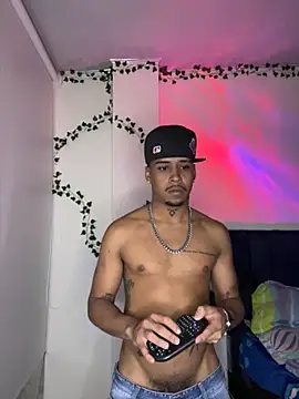 Snapshot of Owen_Benkosky chatting on October 20, 2025, 3:29 am Owen Benkosky online show from October 20, 2025, 3:29 am