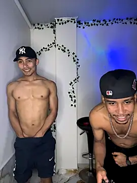 Snapshot of Owen_Benkosky chatting on October 29, 2025, 3:09 am Owen Benkosky online show from October 29, 2025, 3:09 am