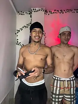 Snapshot of Owen_Benkosky chatting on October 31, 2025, 3:18 am Owen Benkosky online show from October 31, 2025, 3:18 am